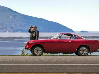 Američan Irvin Gordon se je po številu prevoženih kilometrov v avtu, ki ni zamenjal lastnika, vpisal v Guinnessovo knjigo rekordov. Do leta 2018, ko je umrl, je namreč s svojim volvom P1800S prevozil več kot pet milijonov kilometrov. Foto: Volvo