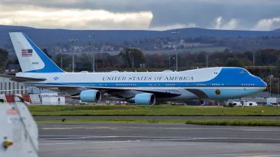 Air Force One na letališču