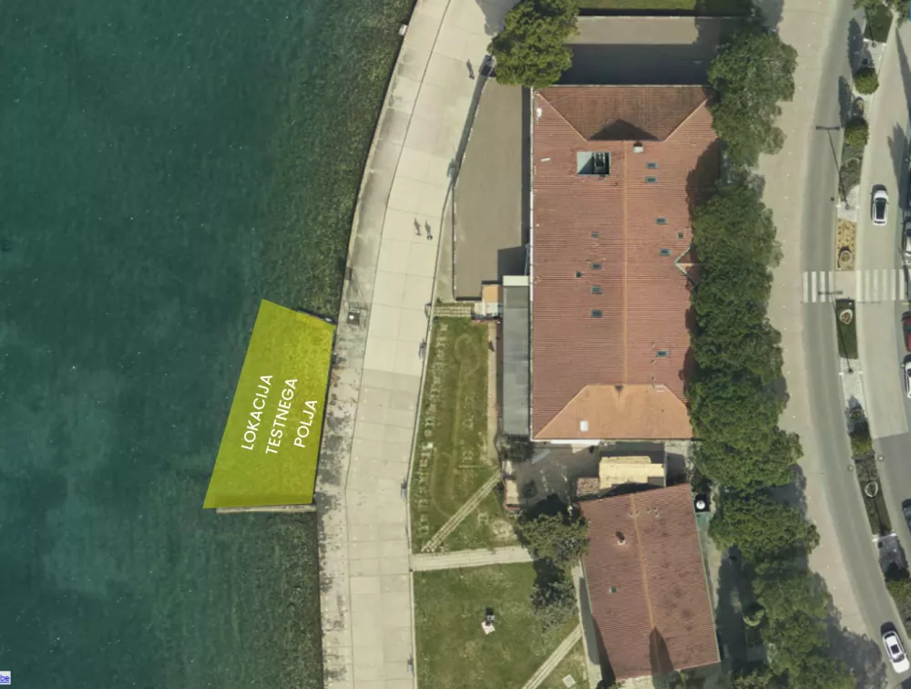 Na osrednjem delu portoroške plaže bodo v teh dneh postavili testno polje iz rečnega prodca. Foto: Okolje Piran