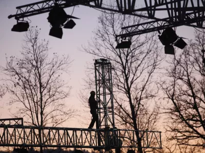 - ilustrativna fotografija - delo na višini