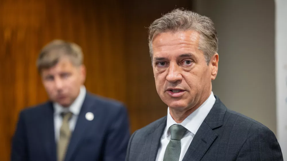 Ljubljana, Hotel Four Points by Sheraton.Jubilejni 20. Forum obrti in podjetnistva.Izjava za medije.Predsednik vlade Robert Golob.