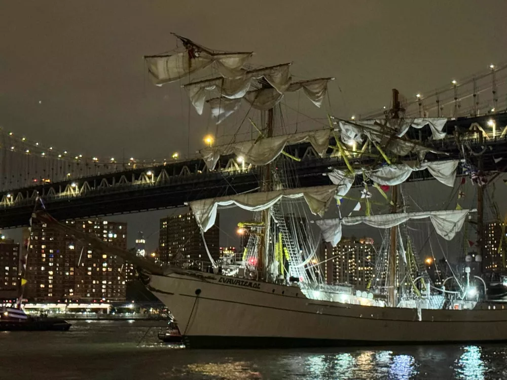 A Mexican Navy training ship is seen in front of the Manhattan Bridge, after it was damaged having run into into the Brooklyn Bridge in New York City, U.S., May 17, 2025. REUTERS/Santiago Lyon