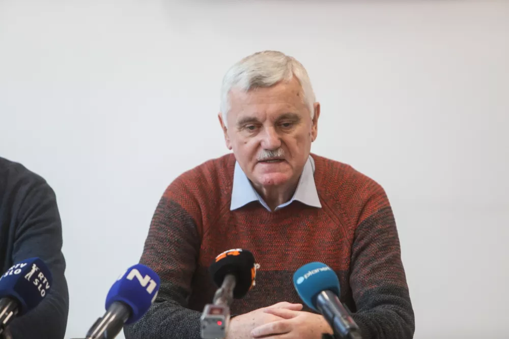 predsednik Sindikata državnih organov Slovenije Frančišek Verk - 15.11.2023 – celodnevna stavka na sedmih upravnih enotah in krajevnih uradih – zaposleni zahtevali rešitev kadrovskih težav in višje plače - //FOTO: Bojan Velikonja