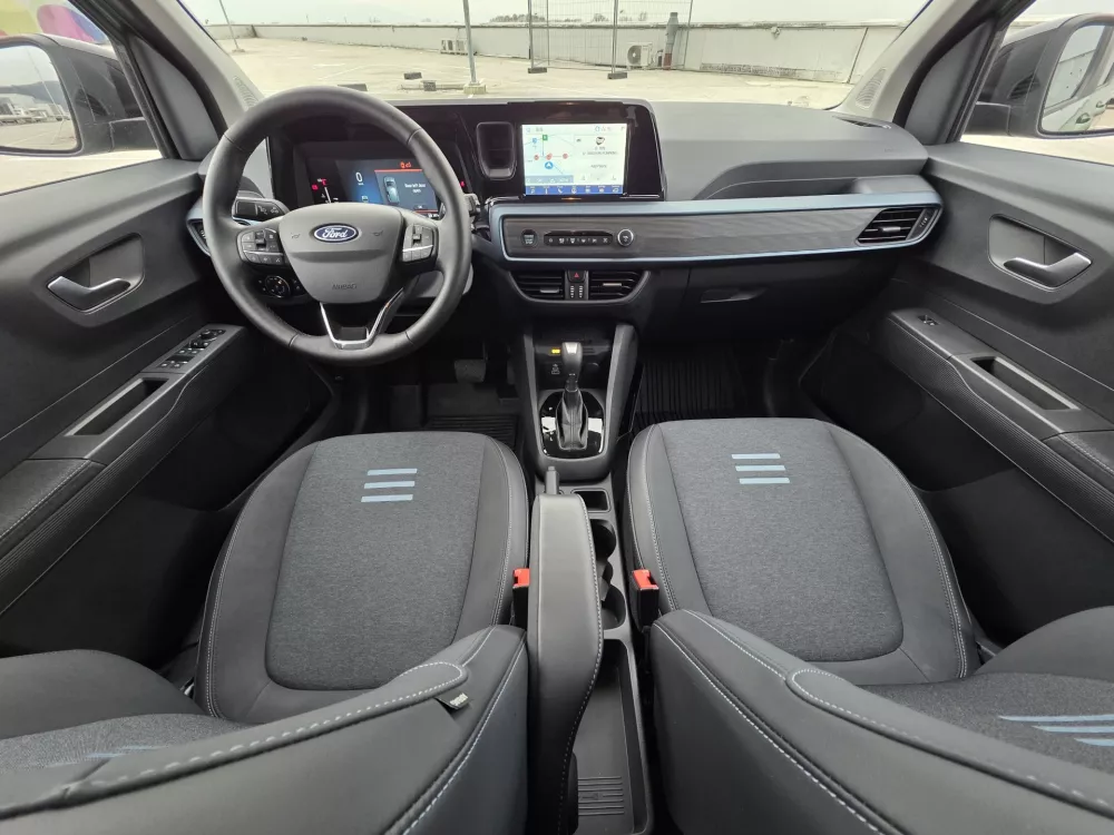 Ford tourneo courier