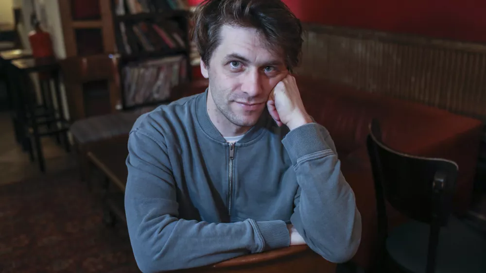 »Hvaležen sem za vso podporo,« pravi novi direktor Prešernovega gledališča Kranj Rok Bozovičar. Foto: Jaka Gasar