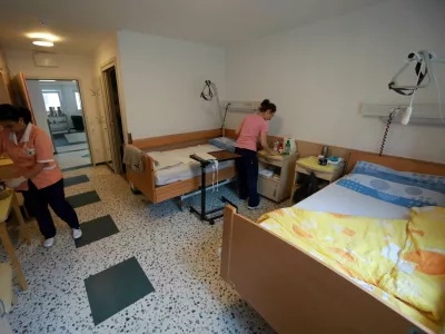 22.05.2025 -Dom uokojencev Center, enota Poljane, otvoritev prenovljenih prostorovdvoposteljna sobaFoto: Tomaž Skale