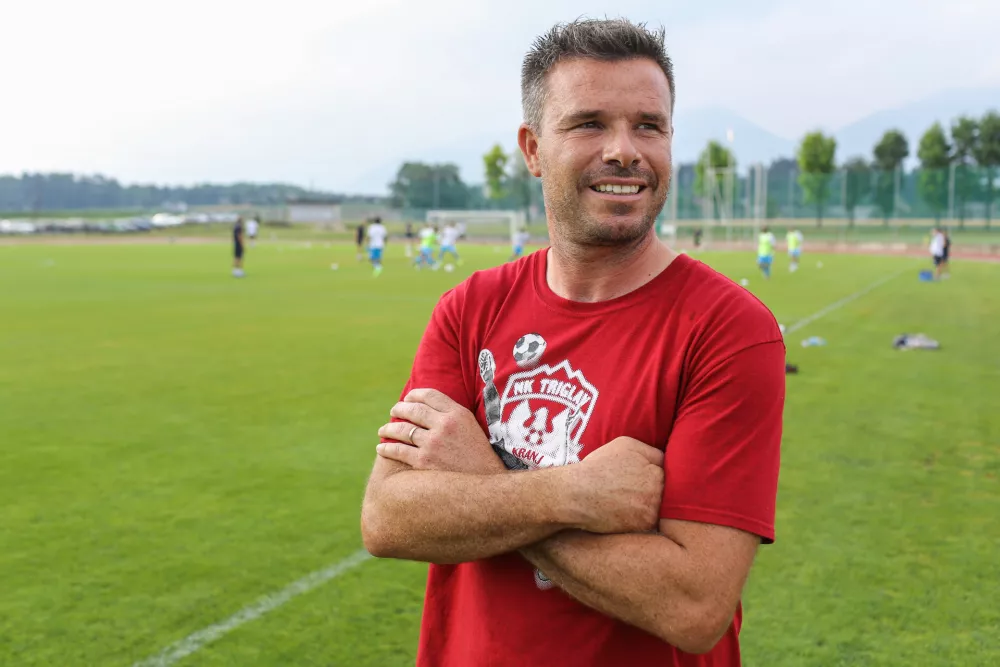 trener NK Triglav Tonči Žlogar - nogomet 2017 &ndash; NK Triglav - NK Rijeka, pripravljalna tekma //FOTO: Jaka Gasar
