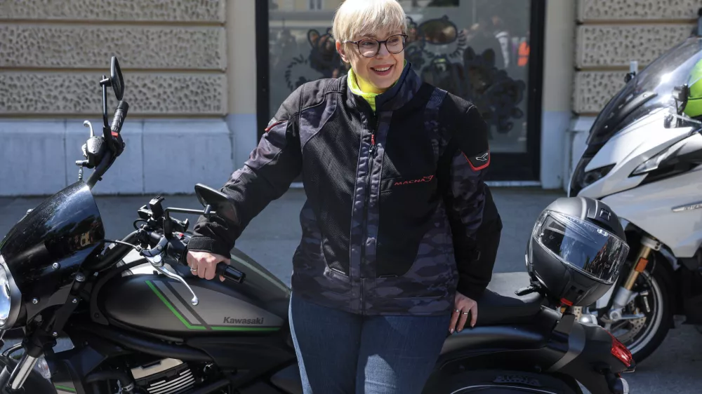 Nataša Pirc Musar- 24.05.2025 - srečanje motoristk na Krekovem trgu//FOTO: Jaka Gasar