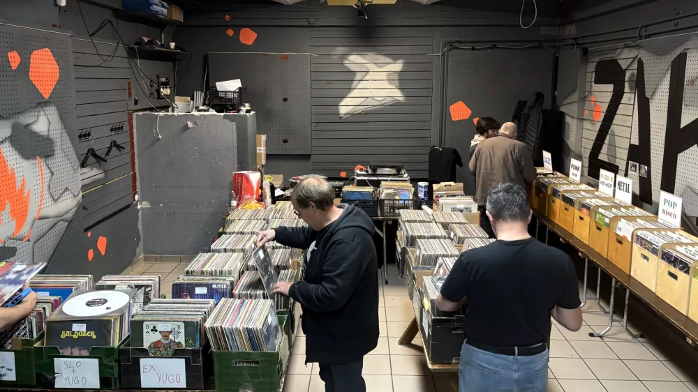 sejem plošč - Vrhnika - Klub študentov Vrhnika