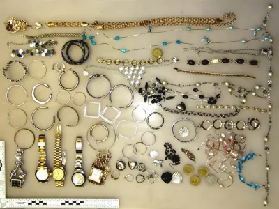 ukradeni nakit in ročne ure