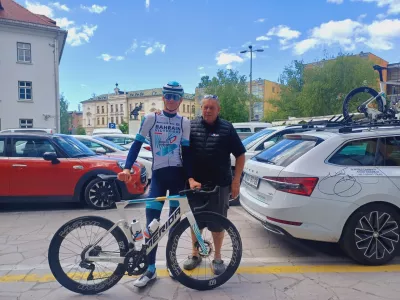 Ambasador L'Etape Slovenia, Kranjčan Matej Mohorič, v okviru svoje fundacije pomaga socialno ogroženim mladim kolesarjem. Foto: Tina Jereb
