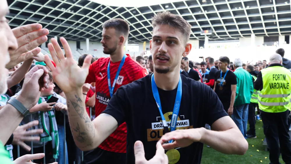 Kapetan Marcel Ratnik je verjetno že odigral zadnjo tekmo za Olimpijo, saj je prerasel slovensko ligo. F Bojan Velikonja