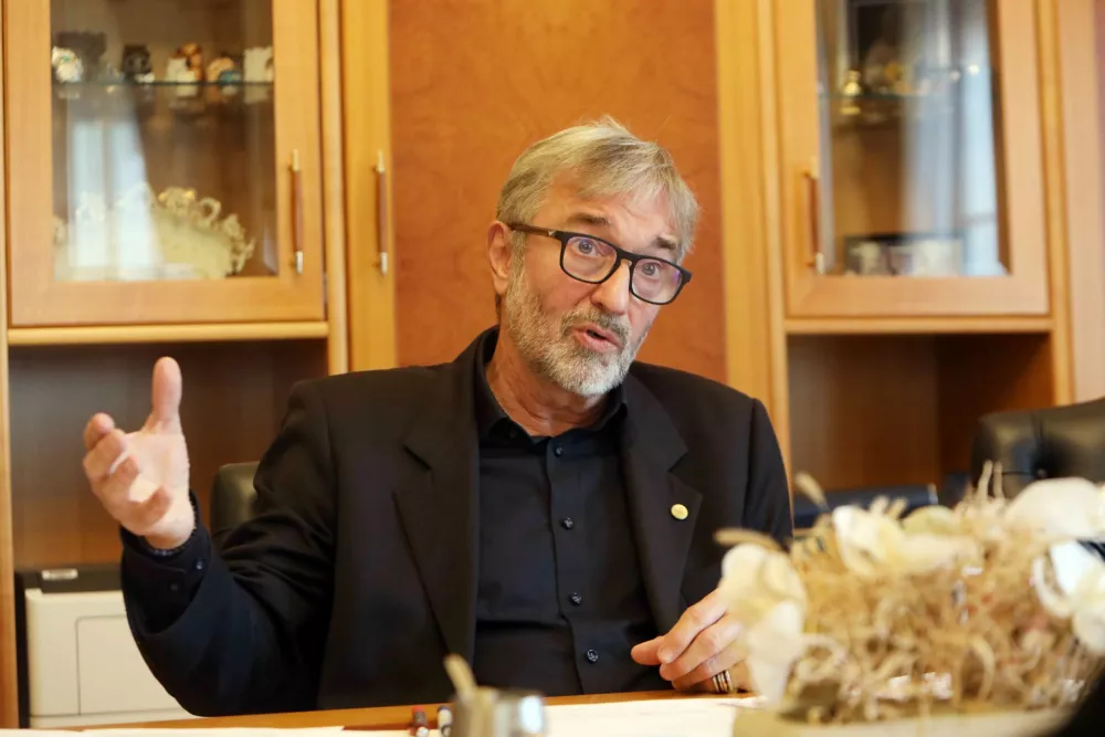 - 05.12.2023 - dr. Miodrag Đorđević, predsednik Vrhovnega sodišča RS od februarja 2023 //FOTO: Tomaž SkaleOPOMBA: DNEVNIKOV OBJEKTIV - INTERVJU 2023