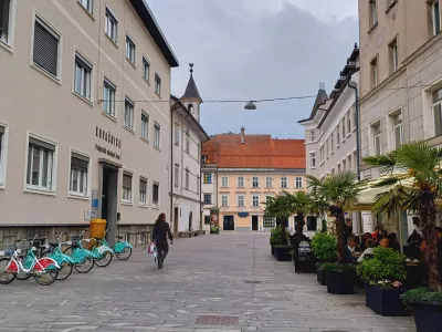 V kranjskem podjetniškem inkubatorju Kovačnica so predstavili ključne vsebine strategije prilagajanja gorenjske regije na podnebne spremembe. Foto: Tina Jereb