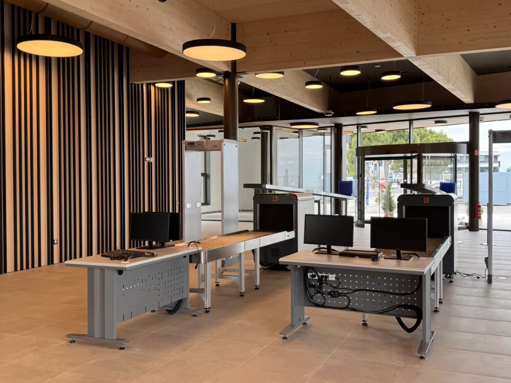 Koper, Potniski terminal.Odprtje stavbe novega potniskega terminala.