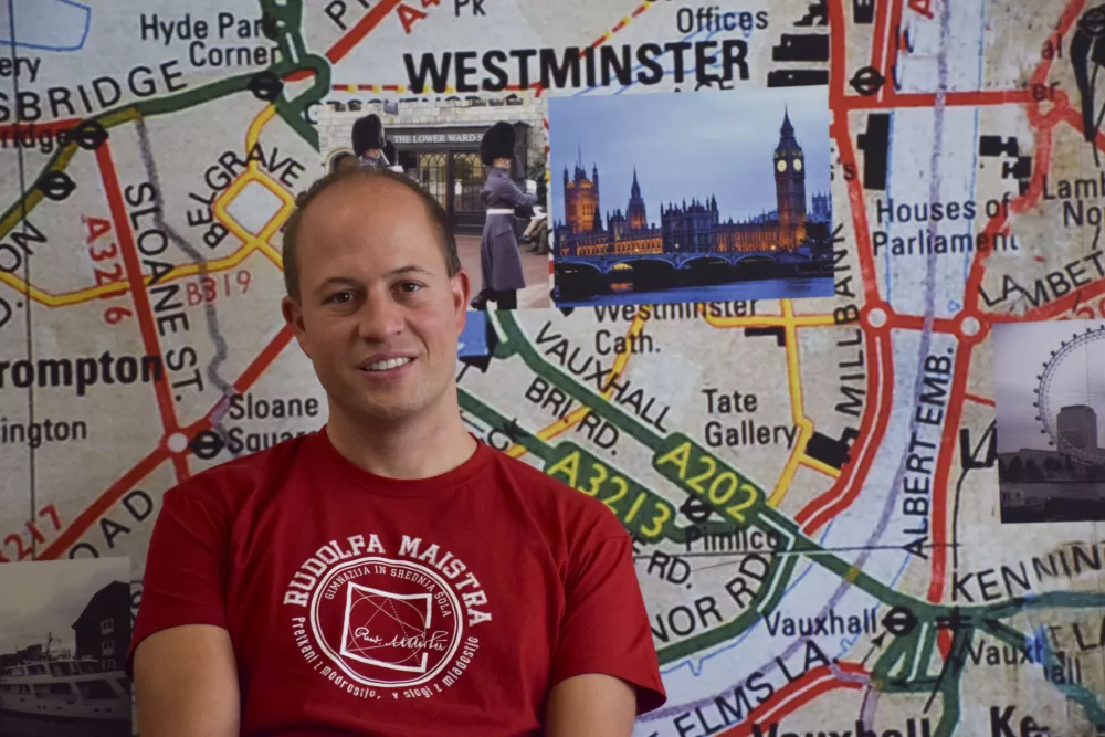 Milan Mandeljc, profesor angleščine

Matura jih prisili, da se trudijo do zadnjega dne, da ostanejo v mentalni in študijski kondiciji – verjetno najboljši v življenju.