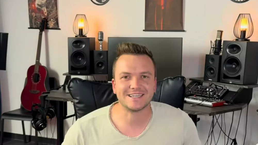 Luka Basi je podprl duo Maraaya. Foto: Zajem zaslona