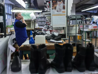 V razširitev proizvodnih zmogljivosti v BiH za 1100 kvadratnih metrov je Alpina vložila milijon evrov. Foto: Jaka Gasar 