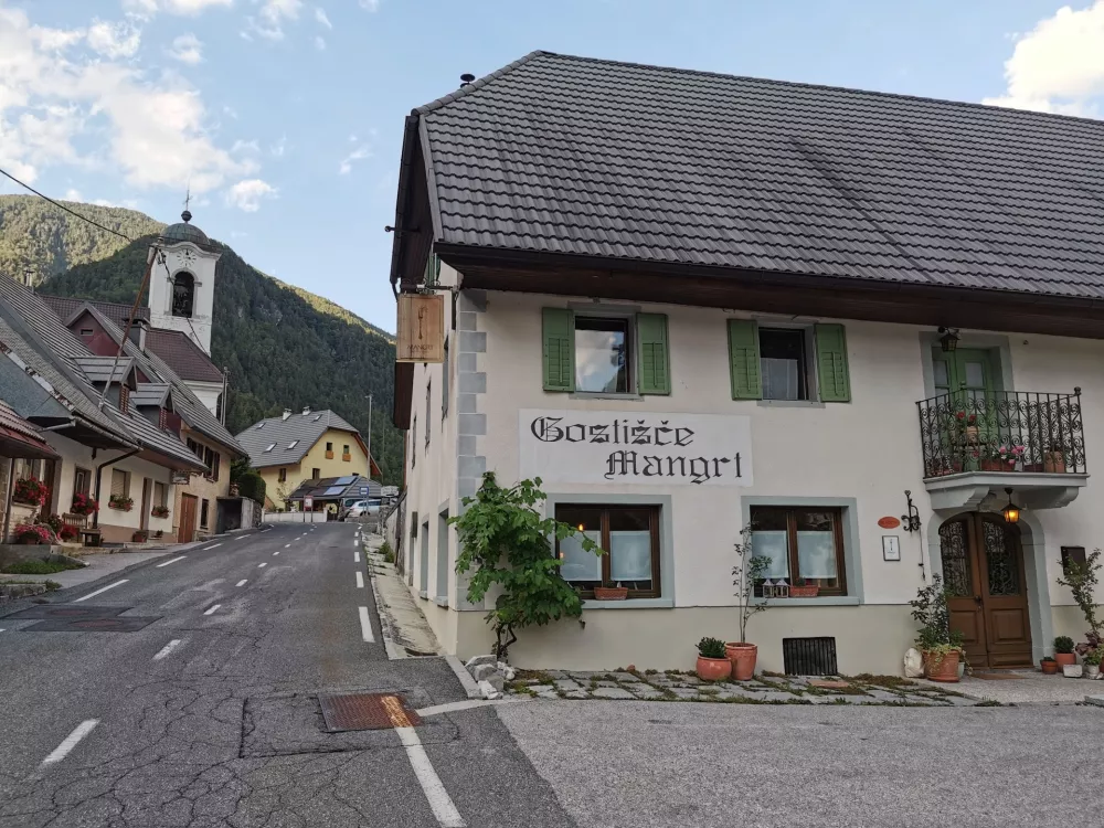 Restavracija Mangrt (Log pod Mangartom)