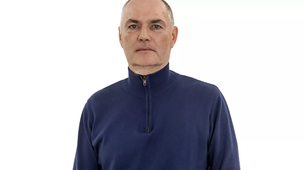 Boštjan IsteničZA ONLINE - Redakcija Dnevnik 2024 - portreti za komentarje in kolumne - kolumnisti - komentatorji – novinarji - portret //FOTO: Luka Cjuha