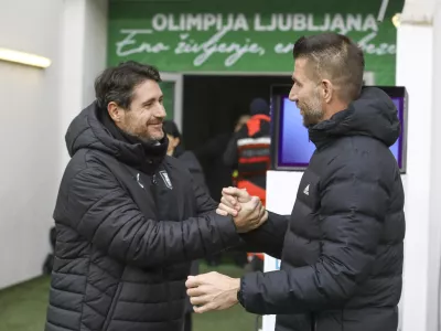Victor Sanchez in Boštjan Cesar 10.11.2024 - nogomet tekma Olimpija - Maribor - stadion Stožice   FOTO: LUKA CJUHA