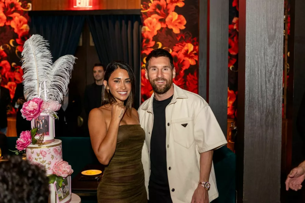 Lionel Messi and Antonela Roccuzzo at Gekko.Featuring: Antonela Roccuzzo, Lionel MessiWhere: Miami, Florida, United StatesWhen: 02 Mar 2024Credit: Seth Browarnik/INSTARimages,Image: 853247092, License: Rights-managed, Restrictions:, Model Release: no / Foto: Profimedia