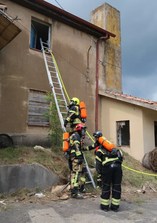 Vaja potres 2025, Nova Gorica, Gorica, simulacija potresa, reševanje, gasilci, reševalci, / Foto: Nataša Bucik Ozebek
