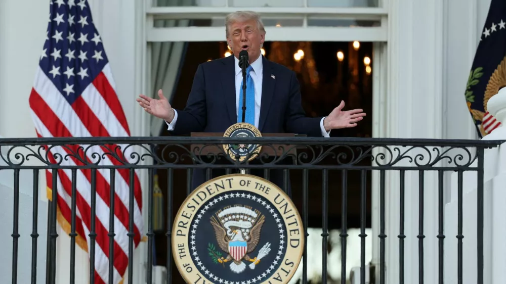 U.S. President Donald Trump speaks as he attends a "Summer Soiree" held on the South Lawn of the White House in Washington, D.C., U.S., June 4, 2025. REUTERS/Leah Millis