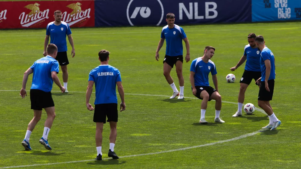 - 05.06.2025. - Trening slovenske nogometne reprezentance pred prijateljskima tekmama z Luksemburgom in Bosno in Hercegovino.//FOTO: Bojan Velikonja