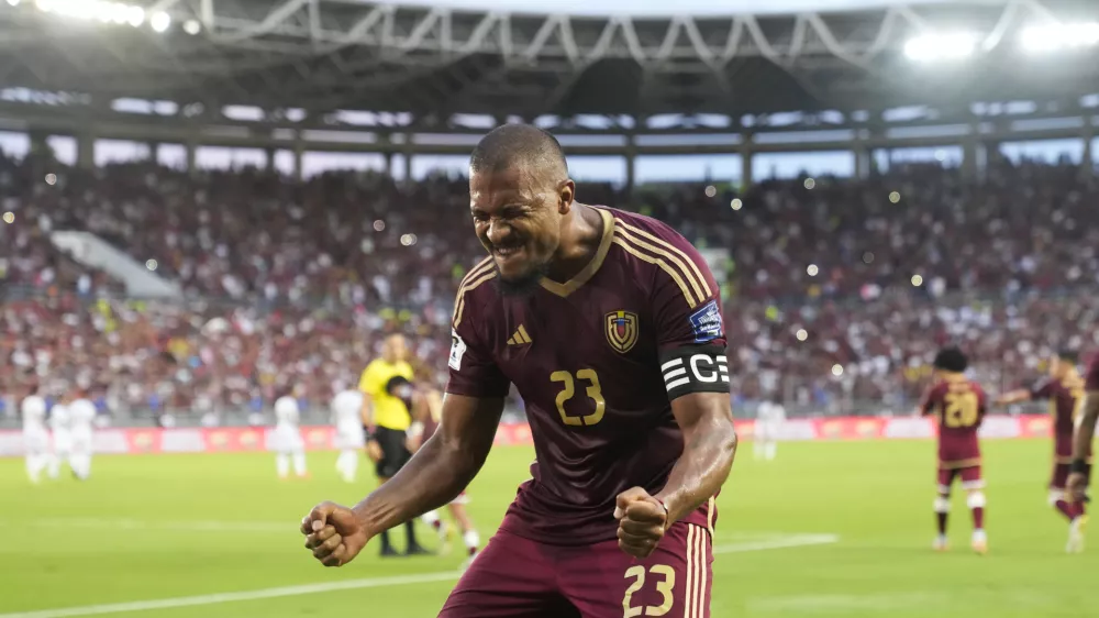 Venezuela's Salomon Rondon celebrates scoring his side's second goal against Bolivia during a World Cup 2026 qualifying soccer match in Maturin, Venezuela, Friday, June 6, 2025. (AP Photo/Ariana Cubillos)