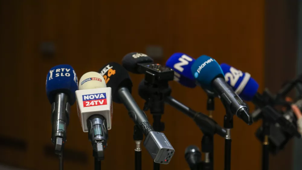 23.04.2025 - Mediji - simbolična fotografija - zakon o medijih - novinarjiFoto: Luka Cjuha