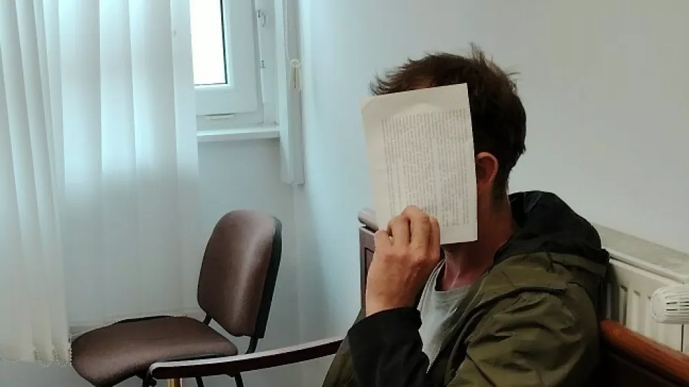 Oproščen poskusa uboja: 11-krat ga je zabodel v samoobrambi