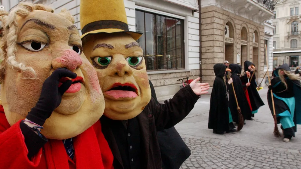 Butalci - pustne maske, 