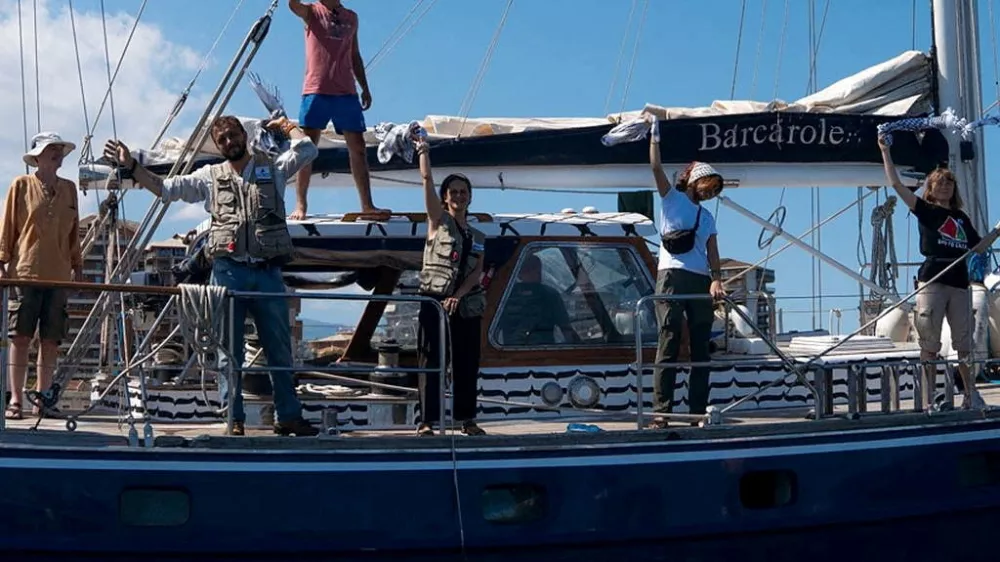 FILE PHOTO: Activist Greta Thunberg and crew stand aboard the aid ship Madleen, which left the Italian port of Catania on June 1 to travel to Gaza to deliver humanitarian aid, in this picture released on June 2, 2025 on social media. Freedom Flotilla Coalition/via REUTERS THIS IMAGE HAS BEEN SUPPLIED BY A THIRD PARTY. MANDATORY CREDIT./File Photo