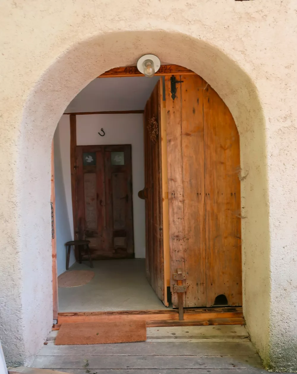 Domačija Za Lomovjem, Ravne pri Cerknem, Cirila Toplak, Obnovljene domačije, stavbna dediščina / Foto: Nataša Bucik Ozebek