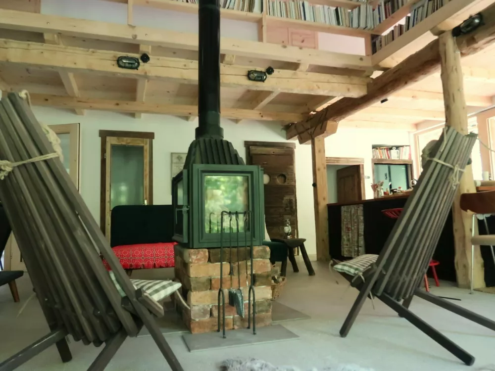 Domačija Za Lomovjem, Ravne pri Cerknem, Cirila Toplak, Obnovljene domačije, stavbna dediščina / Foto: Nataša Bucik Ozebek