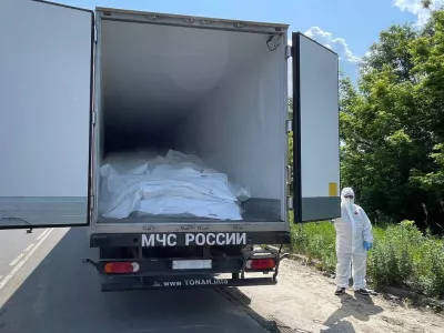 08 June 2025, Russia, --: A view of a truck carrying bodies of servicemen of the Ukrainian Armed Forces. Photo: Dmitry Radchenko/TASS via ZUMA Press/dpa