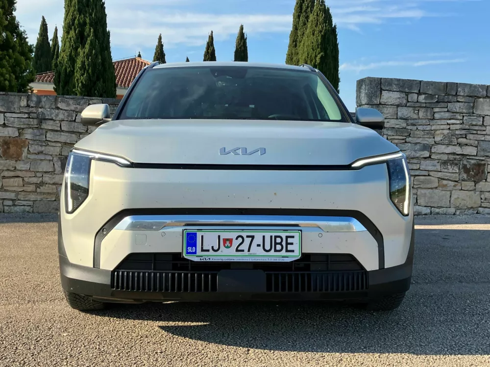 Kia EV3 EX sky: Ključ in vprašanje za milijon evrov