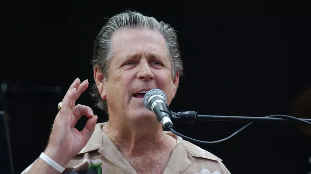 FILED - 26 June 2005, United Kingdom, London: Brian Wilson performs on the Pyramid Stage at the Glastonbury Festival at Worthy Farm. Beach Boys singer has died, his family said in a statement on his official website. Photo: Yui Mok/PA Wire/dpa
