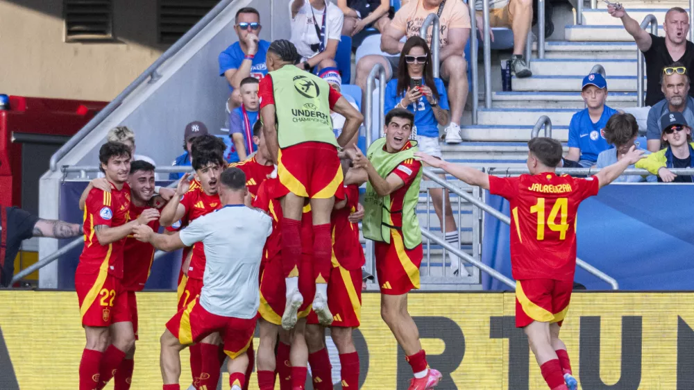 Spain celebrates after Cesar Tarrega scored their third goal during a 2025 UEFA Under-21 European Championship soccer match between Slovakia and Spain in Bratislava, Slovakia, Wednesday, June 11, 2025. (Martin Baumann/TASR via AP)