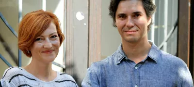 Ljubljana, pred sedezem stranke Levica.Izjava vrha stranke Levica po imenovanju nove sestave izvrsnega odbora stranke.Poslanec Levice Miha Kordis, novoizvoljena koordinatorka Levice Asta Vrecko in dosedanji koordinator Levice Luka Mesec.