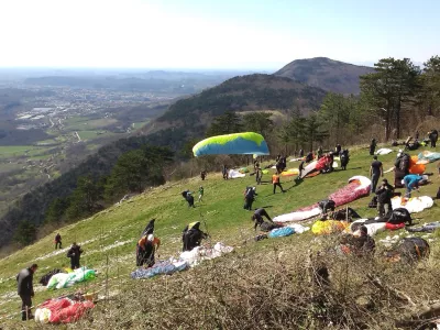 ﻿Jadralni padalci, vzletišče Lijak