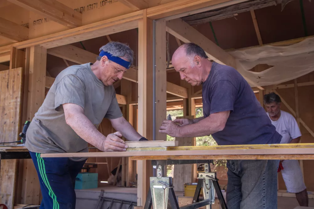 Apno in beton na domačem dvorišču