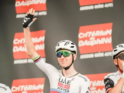 Tadej Pogačar uživa na dirki po Dofineji, čeprav je za njim slabši kronometer. F A.S.O.