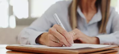 Skrbno pretehtajte, komu zaupate svoje podatke. / Foto: Istock