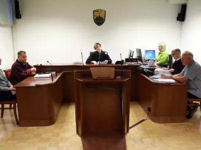 Urbanija informacij ni preverjal, tvite pa je pisal