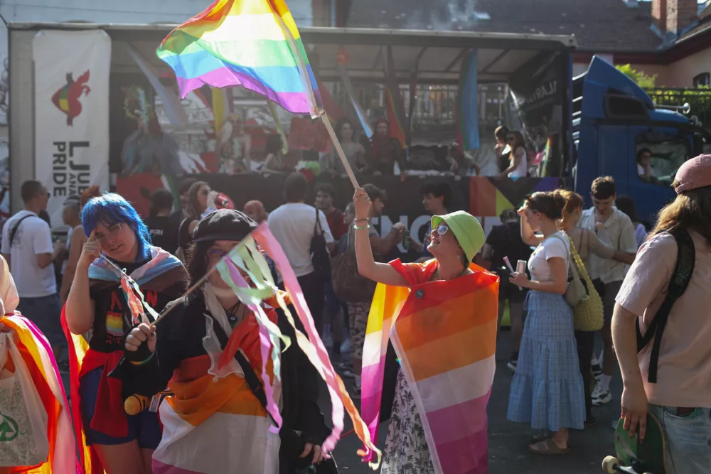 (FOTO) Parada ponosa v Ljubljani: parada kot politično dejanje in poziv k pravičnejši družbi