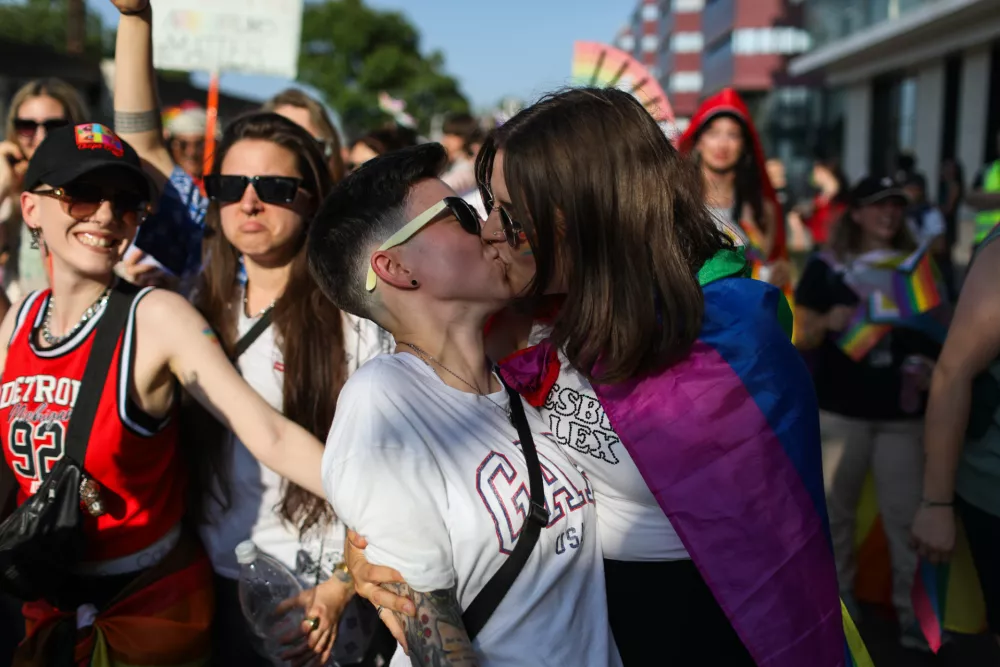 (FOTO) Parada ponosa v Ljubljani: parada kot politično dejanje in poziv k pravičnejši družbi