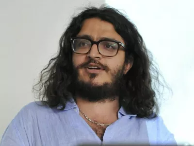 dr. Ara&scaron; Azizi, iranski zgodovinar, pisatelj in predavatelj na ameri&scaron;ki univerzi Clemson