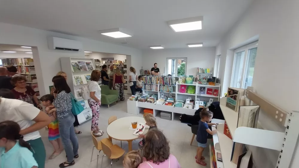 Knjižnica odprla vrata vrvežu Zelene doline